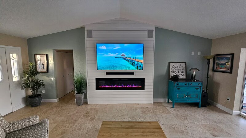 Building Photo - 3354 Dover Dr