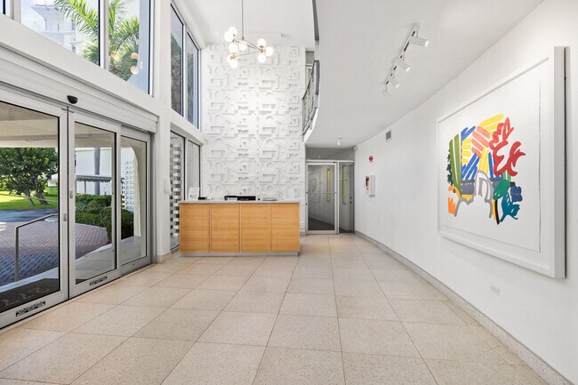 Building Photo - 2774 S Ocean Blvd