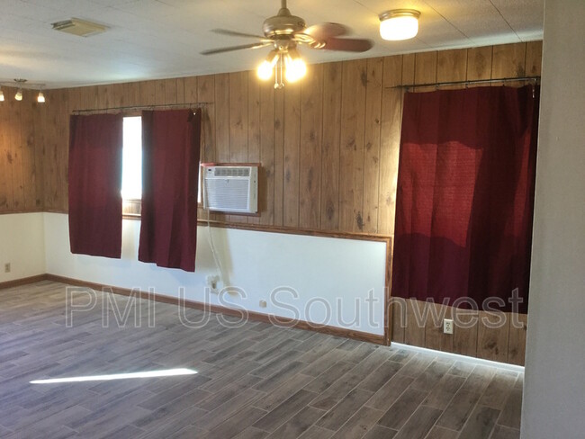 Building Photo - 2088 Del Rey Dr