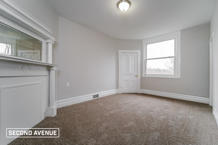 Building Photo - 25 Dunlap St