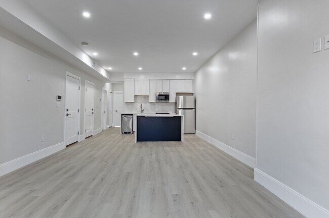 Building Photo - 279 Shawmut Ave