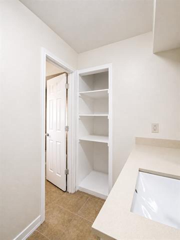 Building Photo - 7618 Thistle Ln