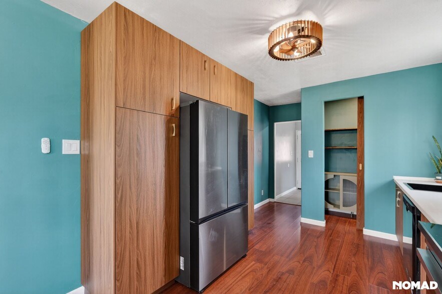 Building Photo - 1700 W Elm St