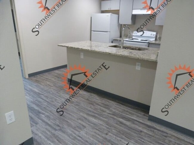 Building Photo - Modern 2 BED 2 BATH apartments