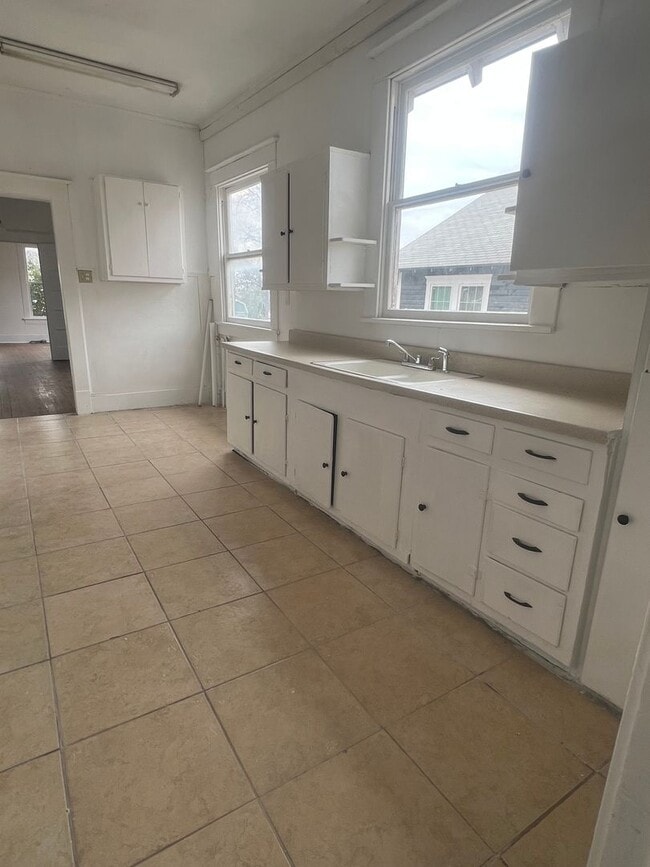 Building Photo - North Waco