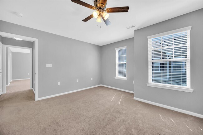 Building Photo - 1652 Halesworth Ln