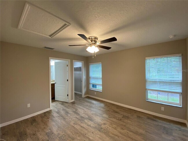 Building Photo - 8950 N Mendoza Way