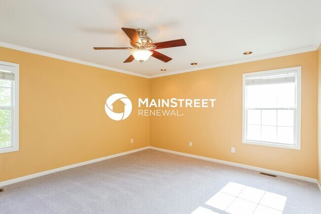 Building Photo - 3 Bedroom Pet-Friendly Home in Pleasant Hill, MO with Main Street Renewal