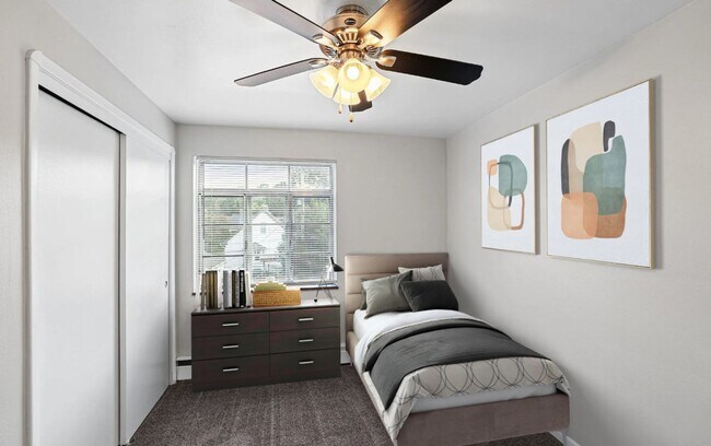 Interior Photo - South Hills