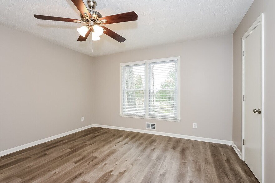 Building Photo - 1220 Izod Ct