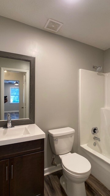 Building Photo - Newly Renovated Duplex for Rent