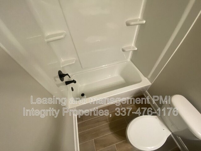 Building Photo - 109 Interpreter St
