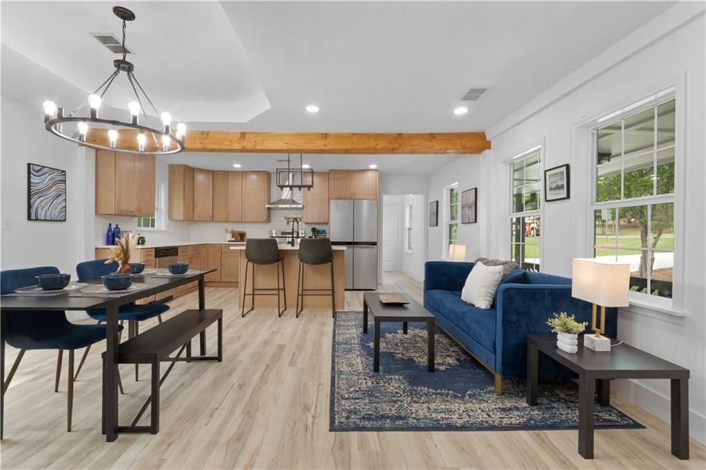 Building Photo - 2014 Fence Rd NE