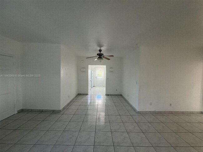 Building Photo - 7845 NE Bayshore Ct