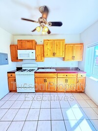 Building Photo - 208 W Ventura St