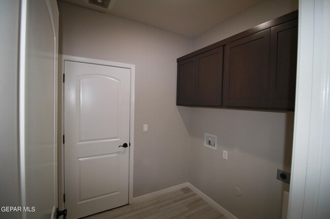 Building Photo - 509 Cedarwood Ave