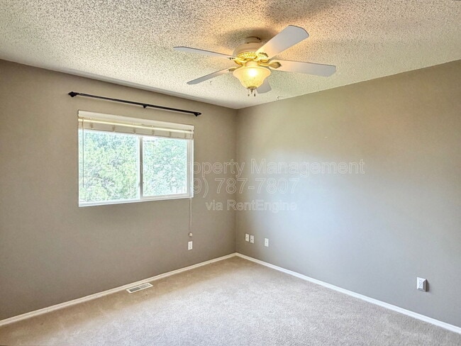 Building Photo - 2825 Dristol Dr