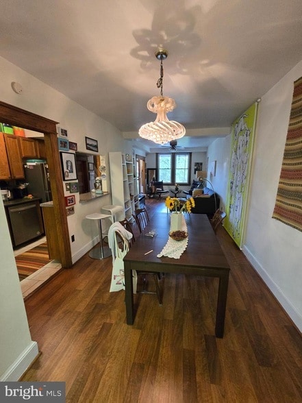 Building Photo - 1319 E Street NE Unit