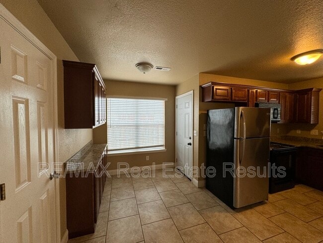 Building Photo - 1523 N Dawn Dr