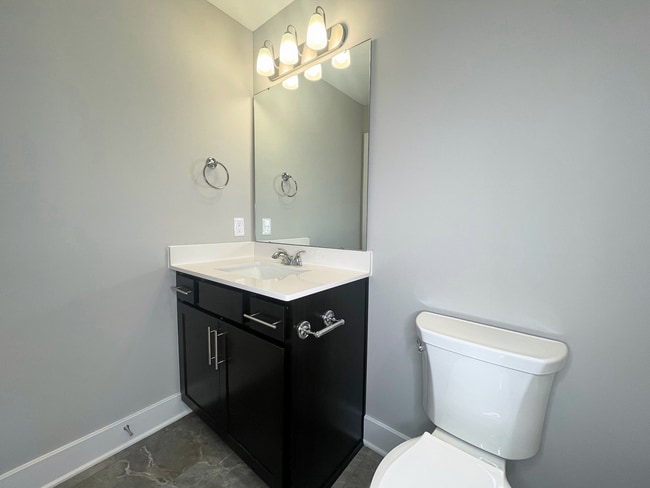 Building Photo - Beautiful 3 Bedroom Townhome in Delmont, P...