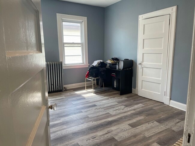 Building Photo - 125 Marsellus Pl