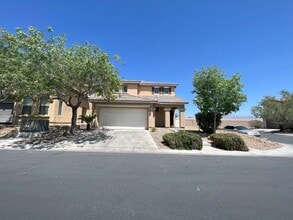 Building Photo - 3 bedroom 2 bath home