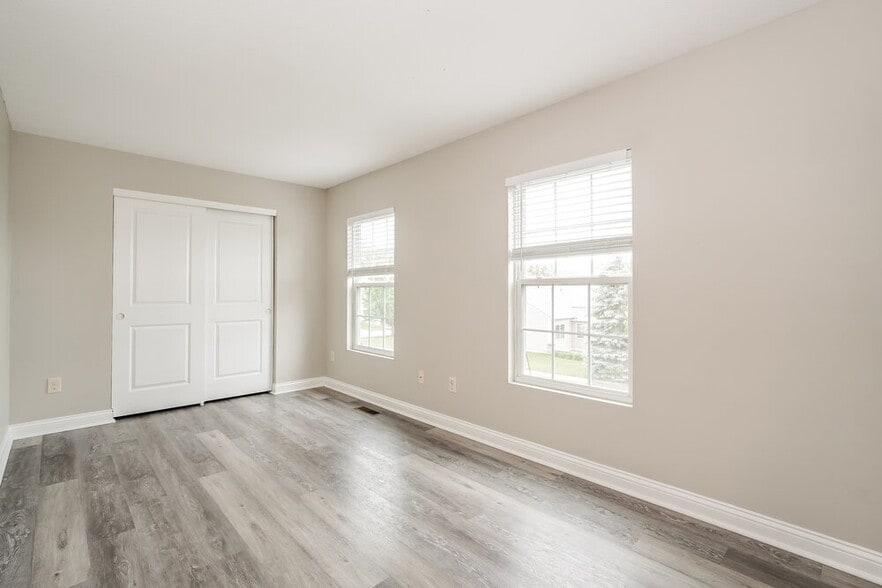 Building Photo - 1132 Sand Bar Dr
