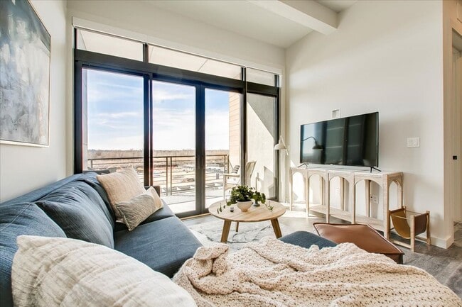 Building Photo - Absolutely! This home offers the perfect blend of luxury, convenience, and comfort.