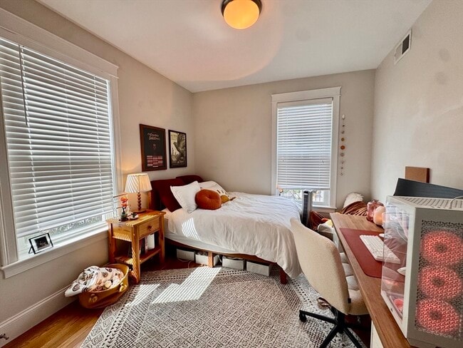 Building Photo - 405 S Huntington Ave