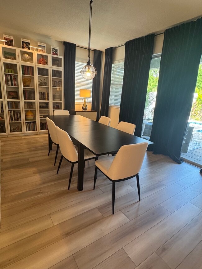 Building Photo - 7315 34th Ct E