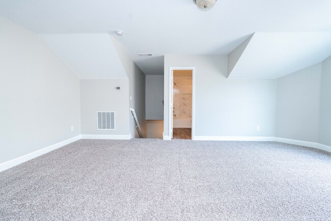 Building Photo - 3105 Whispering Pine Blvd