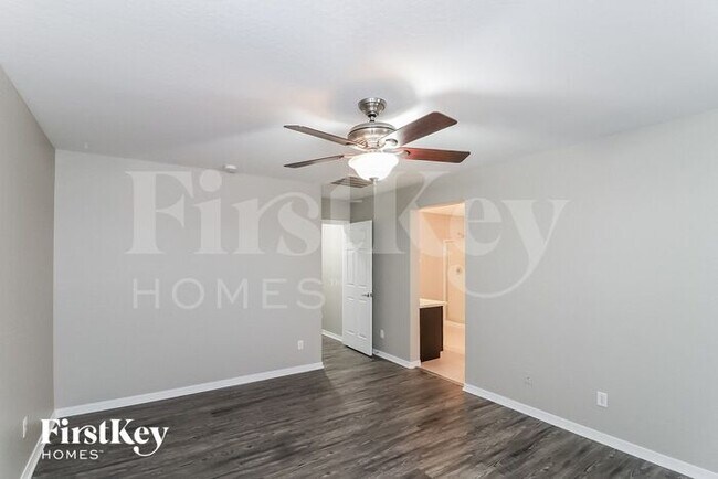 Building Photo - 4741 S Antonio