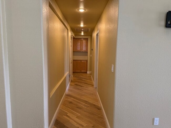 Building Photo - Single Story Home in a Great Location