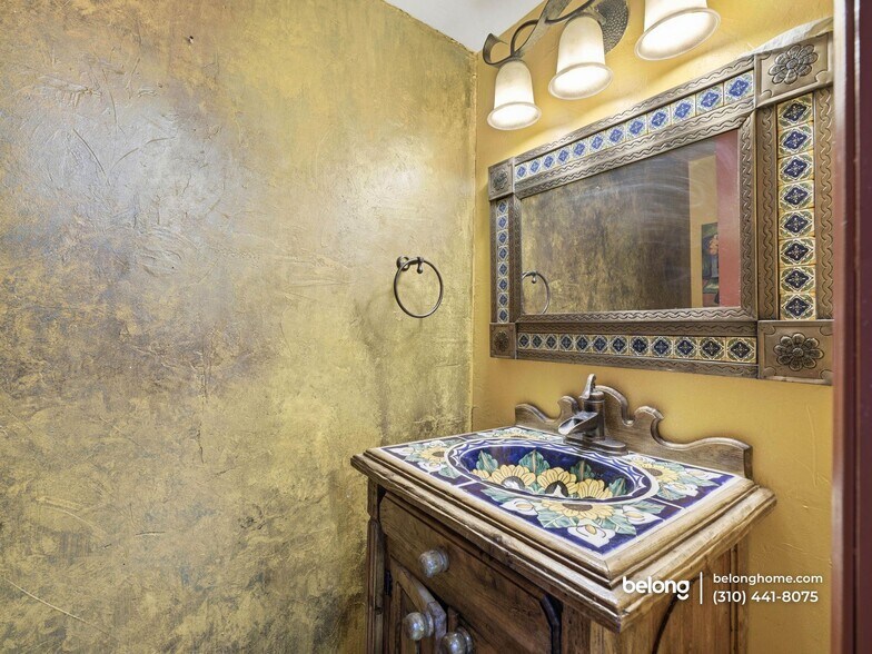 Building Photo - 35640 Dormer Rd