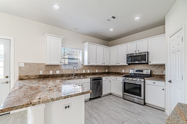 Building Photo - 18111 Hillock Glen Ln