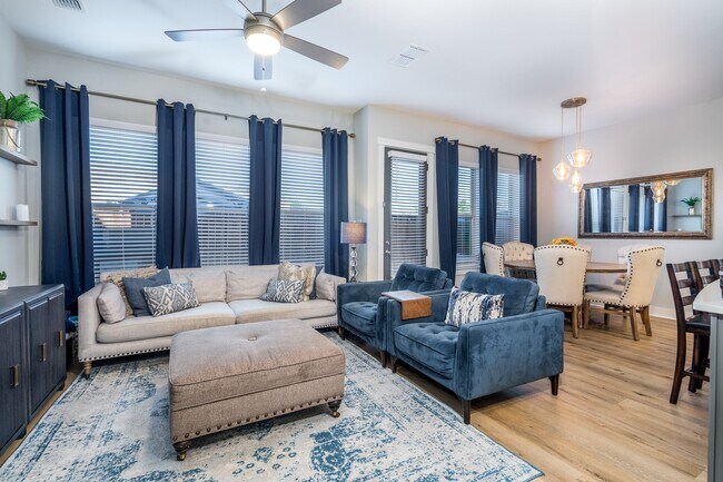 Primary Photo - 968 Ford Pines Ln