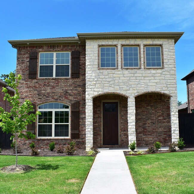 Building Photo - STUNNING 4 Bedroom, 2.5 Bathroom, 2 Car Garage In Fayetteville, AR