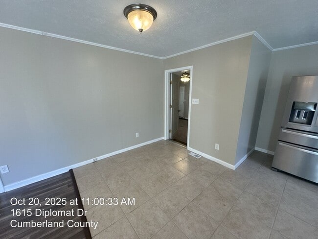 Building Photo - 1615 Diplomat Dr