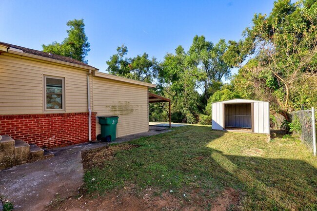 Building Photo - 3 Bed 2 Bath close to OU Med Center