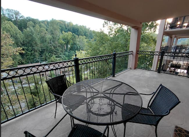 Building Photo - Turnkey Furnished Condo