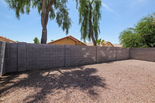 Building Photo - 13221 W Acapulco Ln