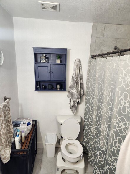 Primary Full Bath - 8771 Dawson St