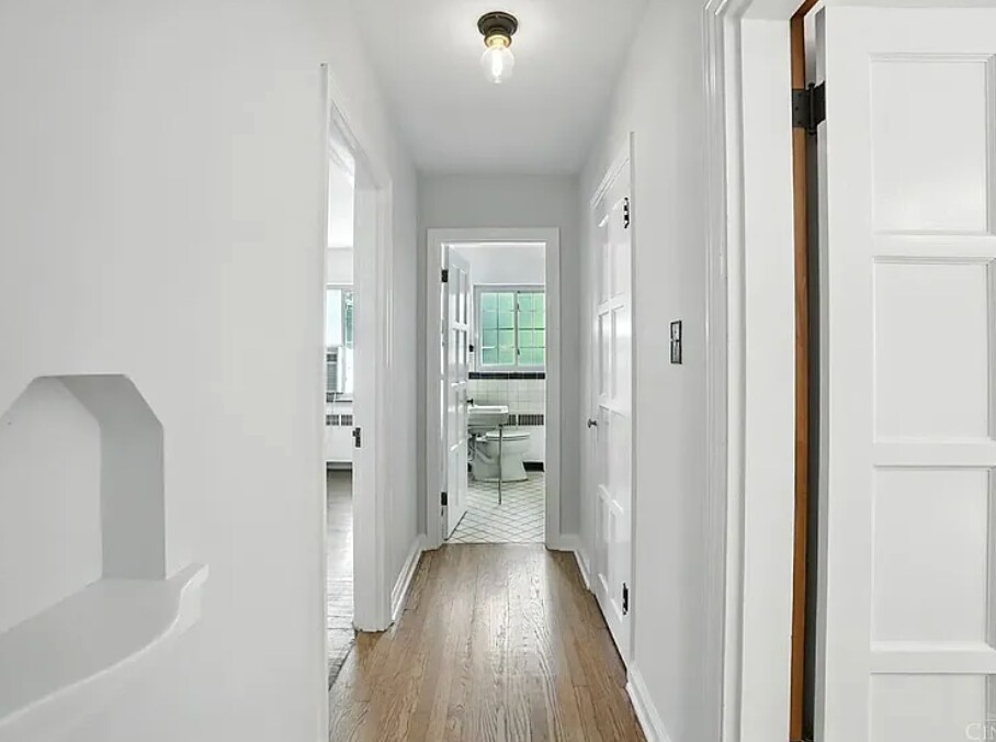 Building Photo - 6256 Rogers Park Pl