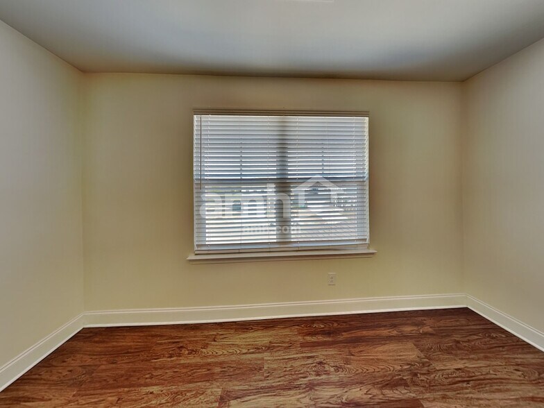 Building Photo - 4848 Chutney Dr