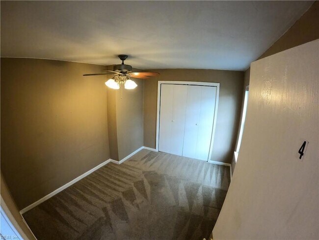 Building Photo - 1536 W 40th St