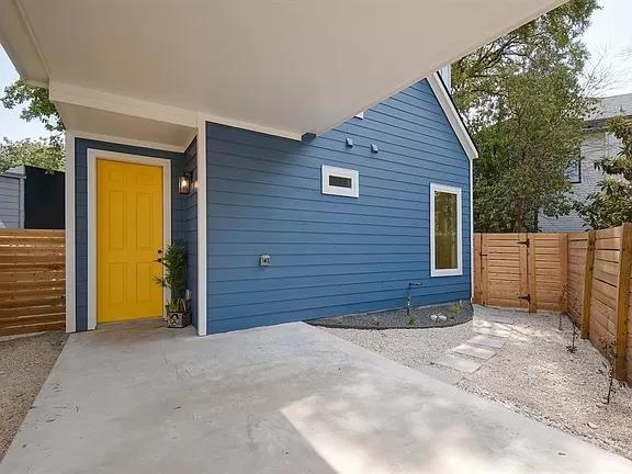 Building Photo - 920 Cardinal Ln