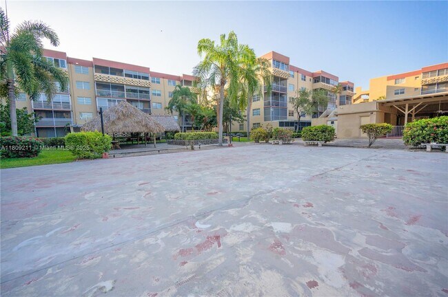 Building Photo - 404 NW 68th Ave