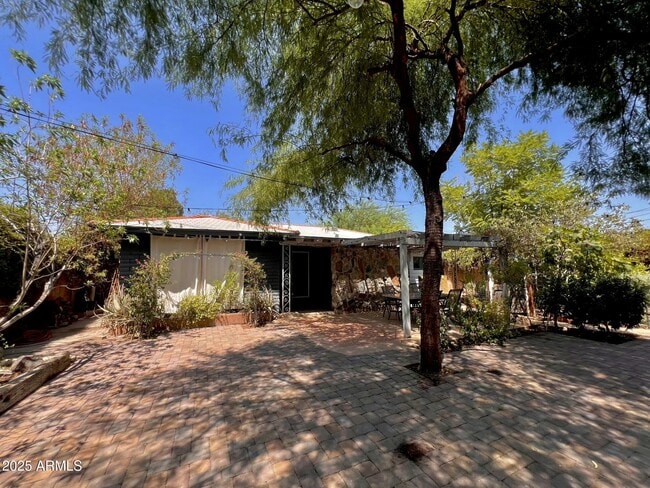 Building Photo - 1831 E Monte Vista Rd