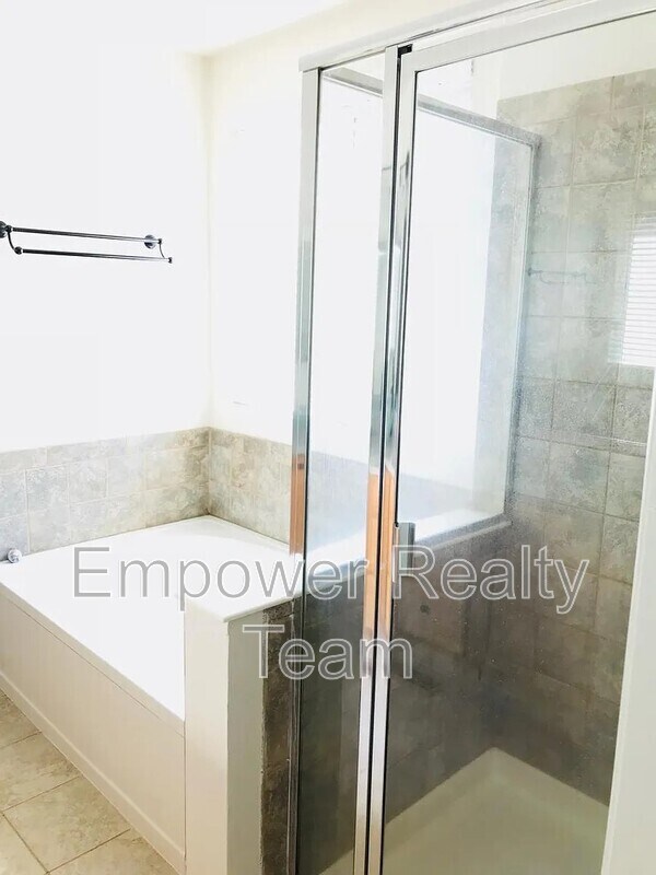 Building Photo - 16055 Butterwort Cir