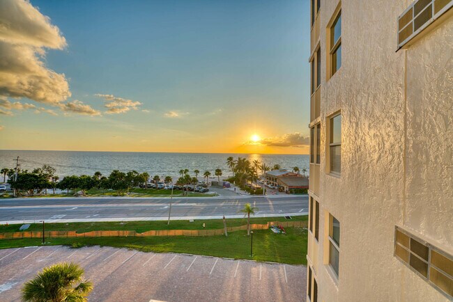 Building Photo - 5900 Bonita Beach Rd SW